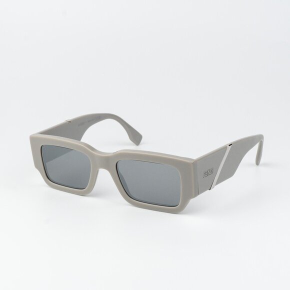Fendi DIAGONAL Men Sunglasses Rectangle Grey FE40131I 20C NEW AUTHENTIC - Picture 3 of 11